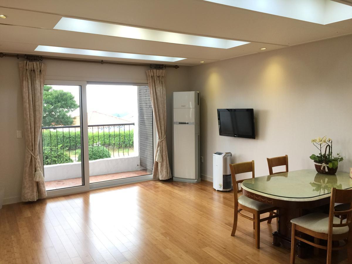 Araaura Pension Jeju Esterno foto